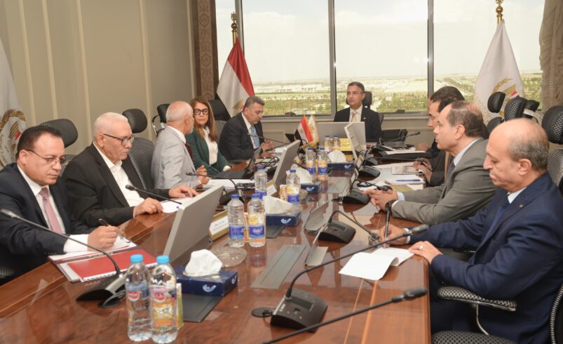 وزير التموين يجتمع مع رؤساء شركات مضارب رشيد وكفر الشيخ والبحيرة