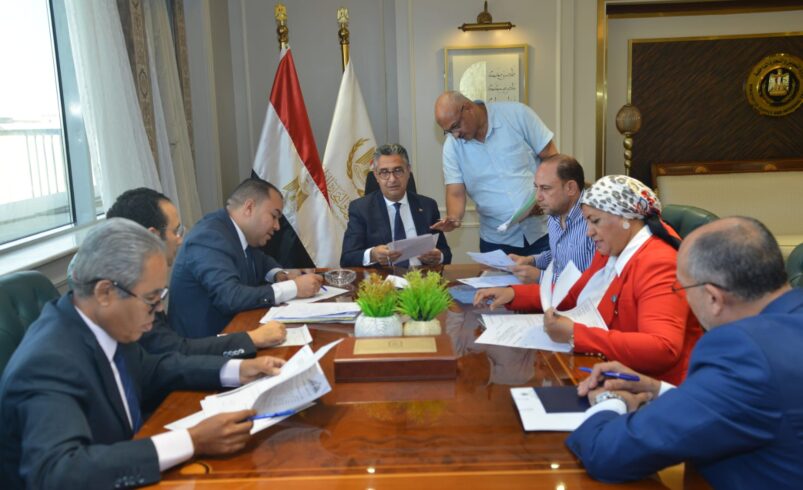 وزير التموين يلتقي بعدد من السادة أعضاء مجلسي النواب والشيوخ