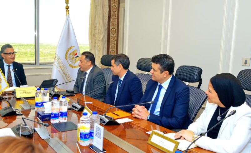 وزير التموين يبحث مع الرئيس التنفيذي لشركة “أورانج مصر” تعزيز التعاون