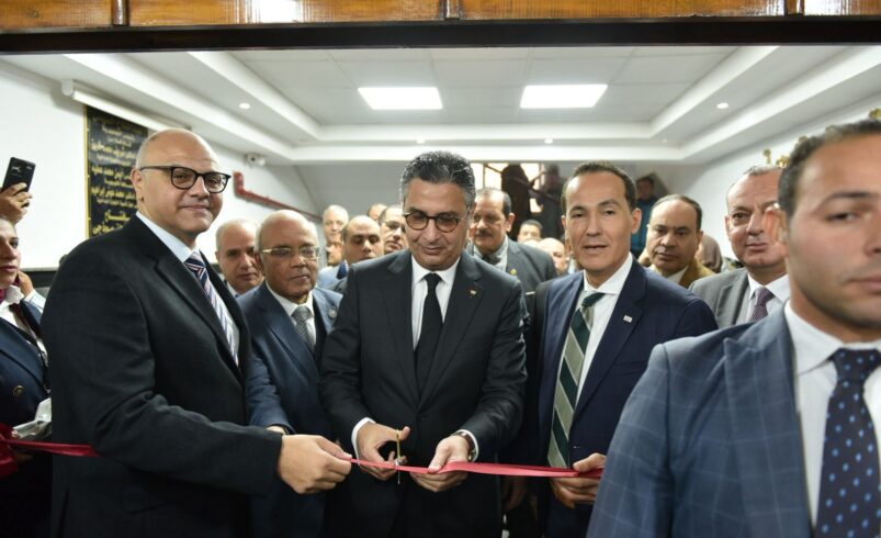 وزير التموين ومحافظ القليوبية يفتتحان السجل التجاري المميز بالغرفة التجارية ببنها