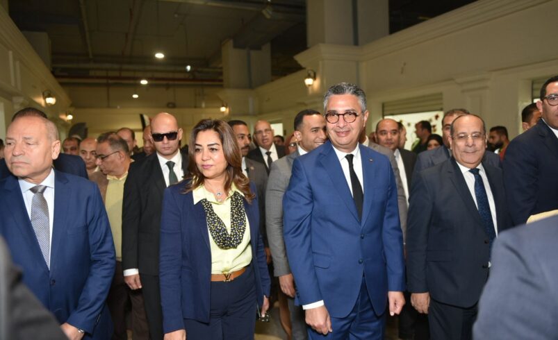 أفتتاح سوق ومعرض مستلزمات الأسرة والسلع الغذائية المخفضة بمنطقة السبتية