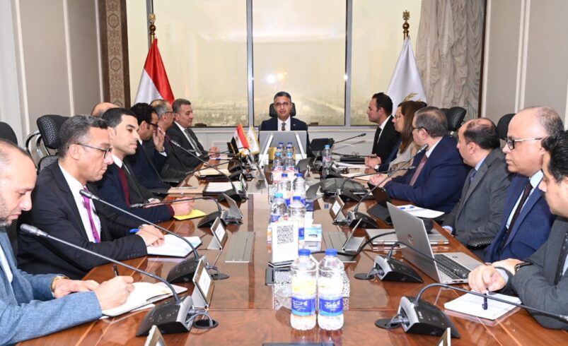 د/ شريف فاروق و د/ أسامة الجوهري يستعرضان إطلاق كارت المفتش