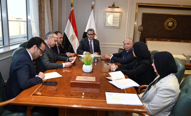 وزير التموين يلتقي بعدد من السادة أعضاء مجلسي النواب والشيوخ