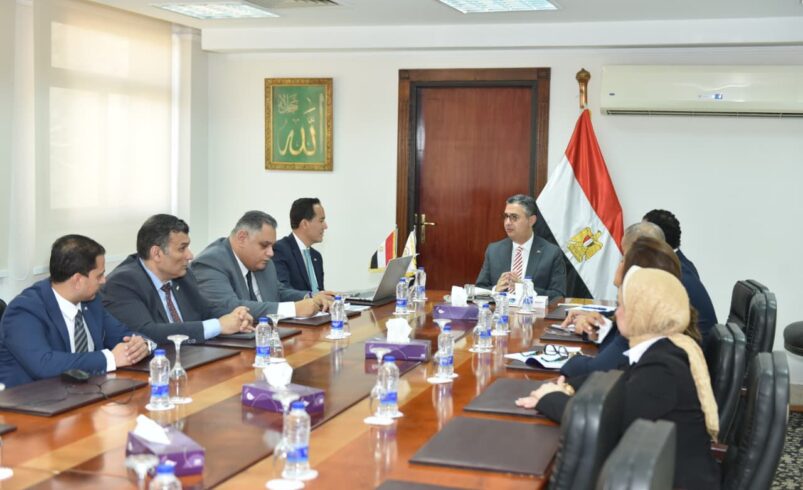 الدكتور شريف فاروق وزير التموين يتابع جهود جهاز تنمية التجارة الداخلية في التحول الرقمي