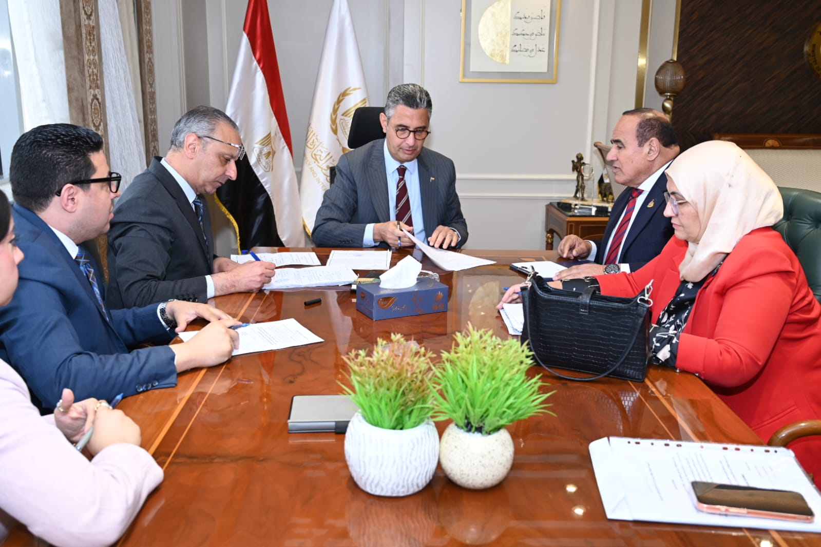 الدكتور شريف فاروق وزير التموين والتجارة الداخلية يلتقي بعدد من السادة أعضاء مجلسي النواب والشيوخ