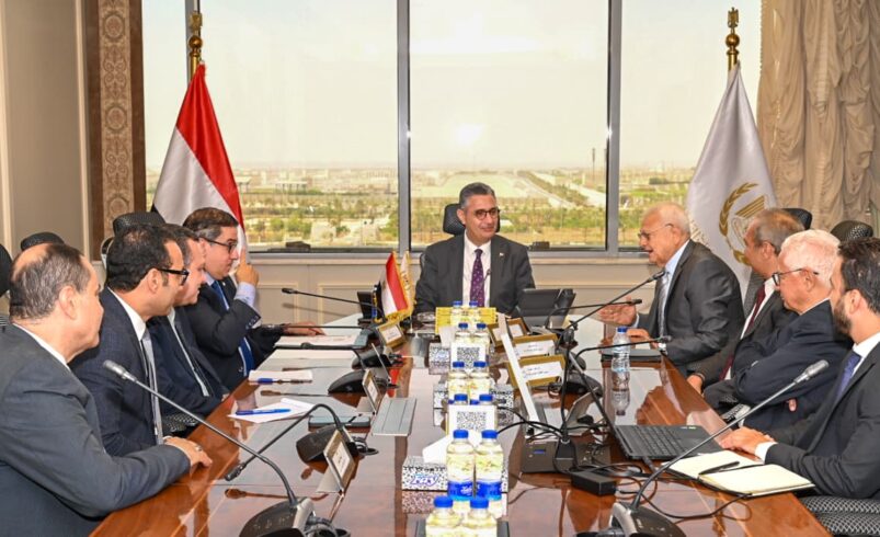 الدكتور شريف فاروق يعقد اجتماعًا مع شركة برايم لاستشارات الأعمال لبحث الرؤى المقترحة لتطوير منظومة الدعم