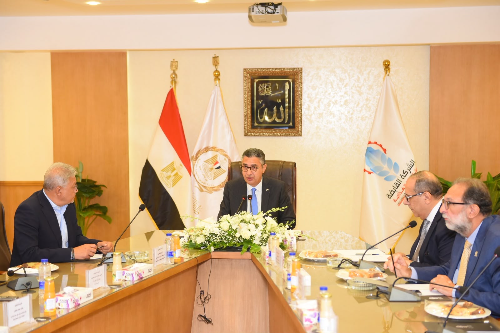 الدكتور/ شريف فاروق يترأس اجتماع الجمعية العامة للشركة القابضة للصناعات الغذائية لمتابعة خطط التطوير وتعزيز الأمن الغذائي