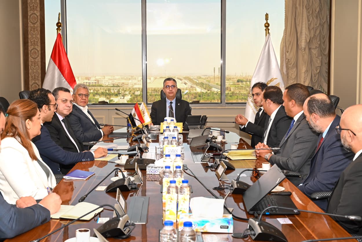 وزير التموين والتجارة الداخلية يعقد اجتماعًا مع شركة Verto Wave لبحث التعاون في تنفيذ المشروع القومي “كاري أون”