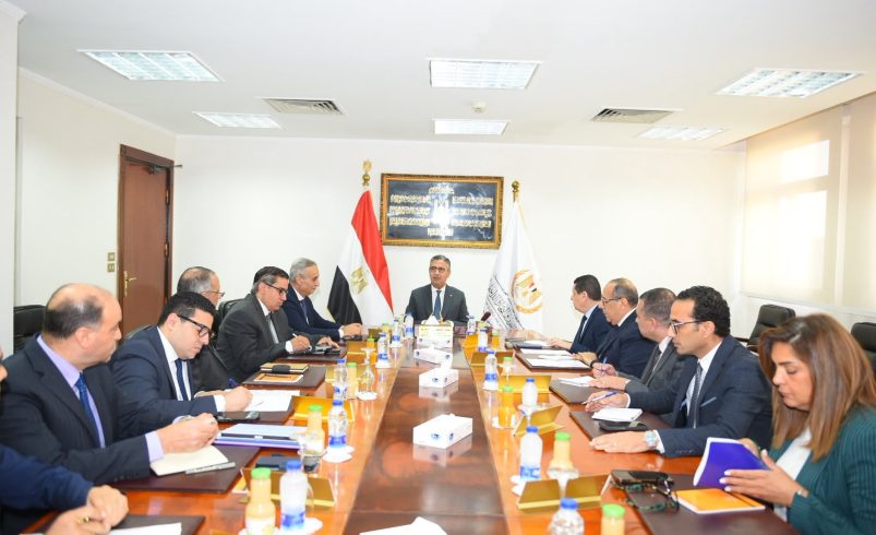 وزير التموين يترأس غرفة عمليات متابعة تنفيذ مبادرة خفض أسعار السلع